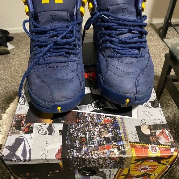 Air Jordan 12 Retro Michigan NRG